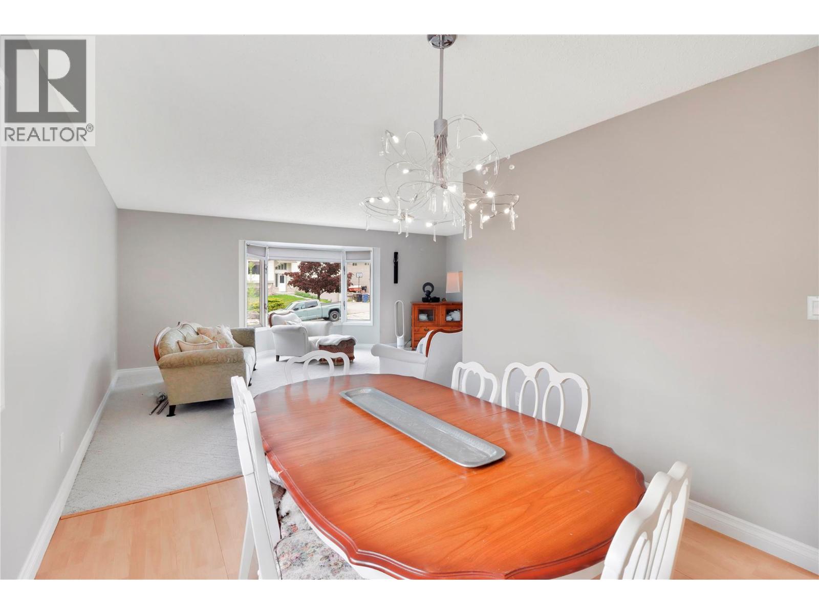 1708 MT NELSON Crescent - 12