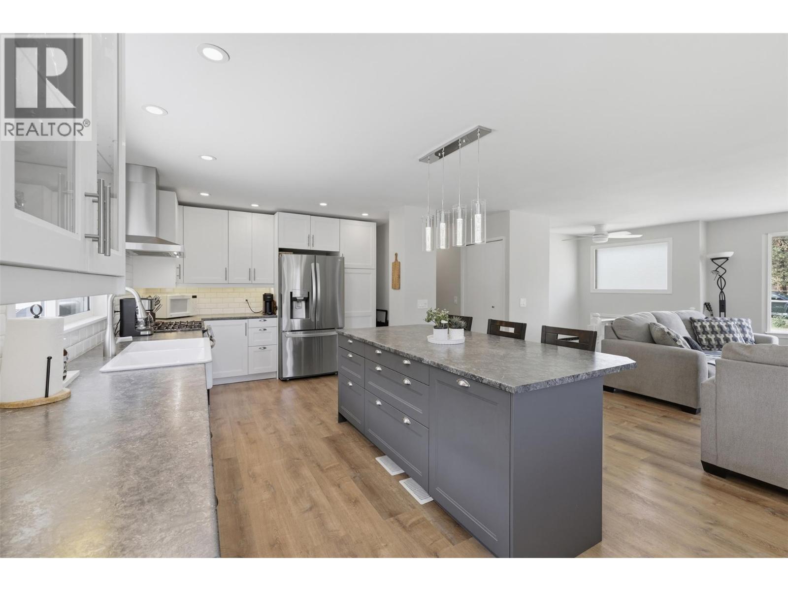 2015 PRATT Road - 10