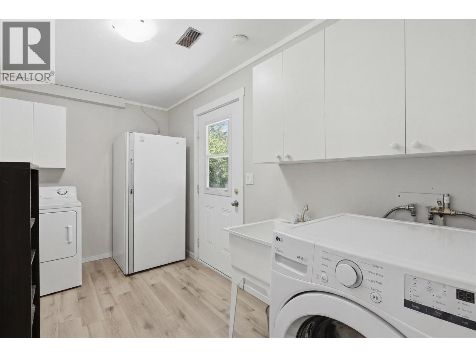 2015 PRATT Road - 44