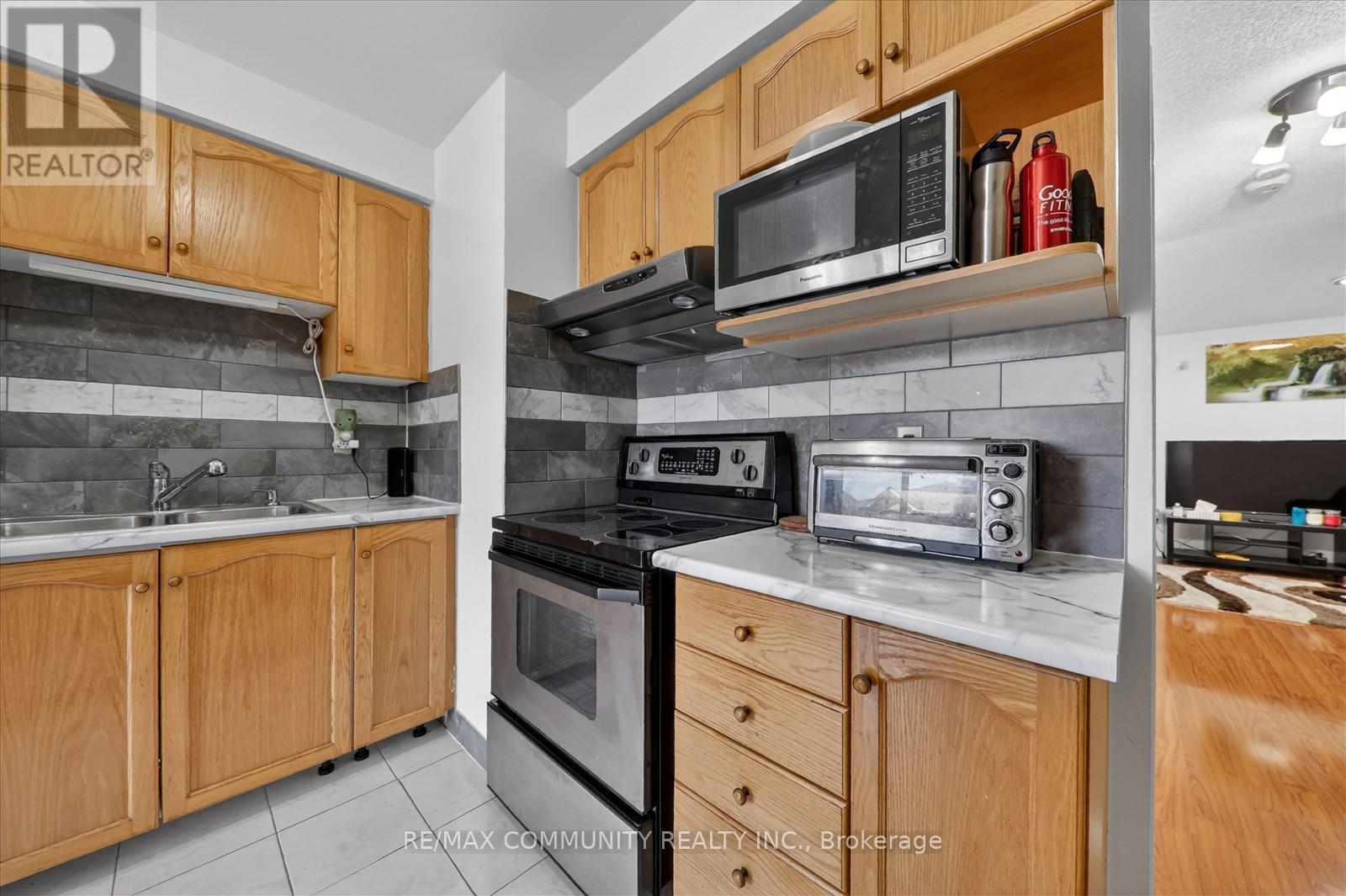 1645 AUTUMN CRESCENT - 17