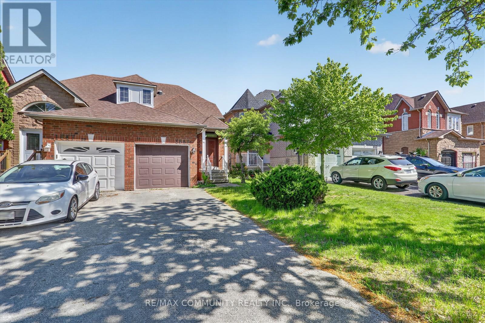 1645 AUTUMN CRESCENT - Image 2