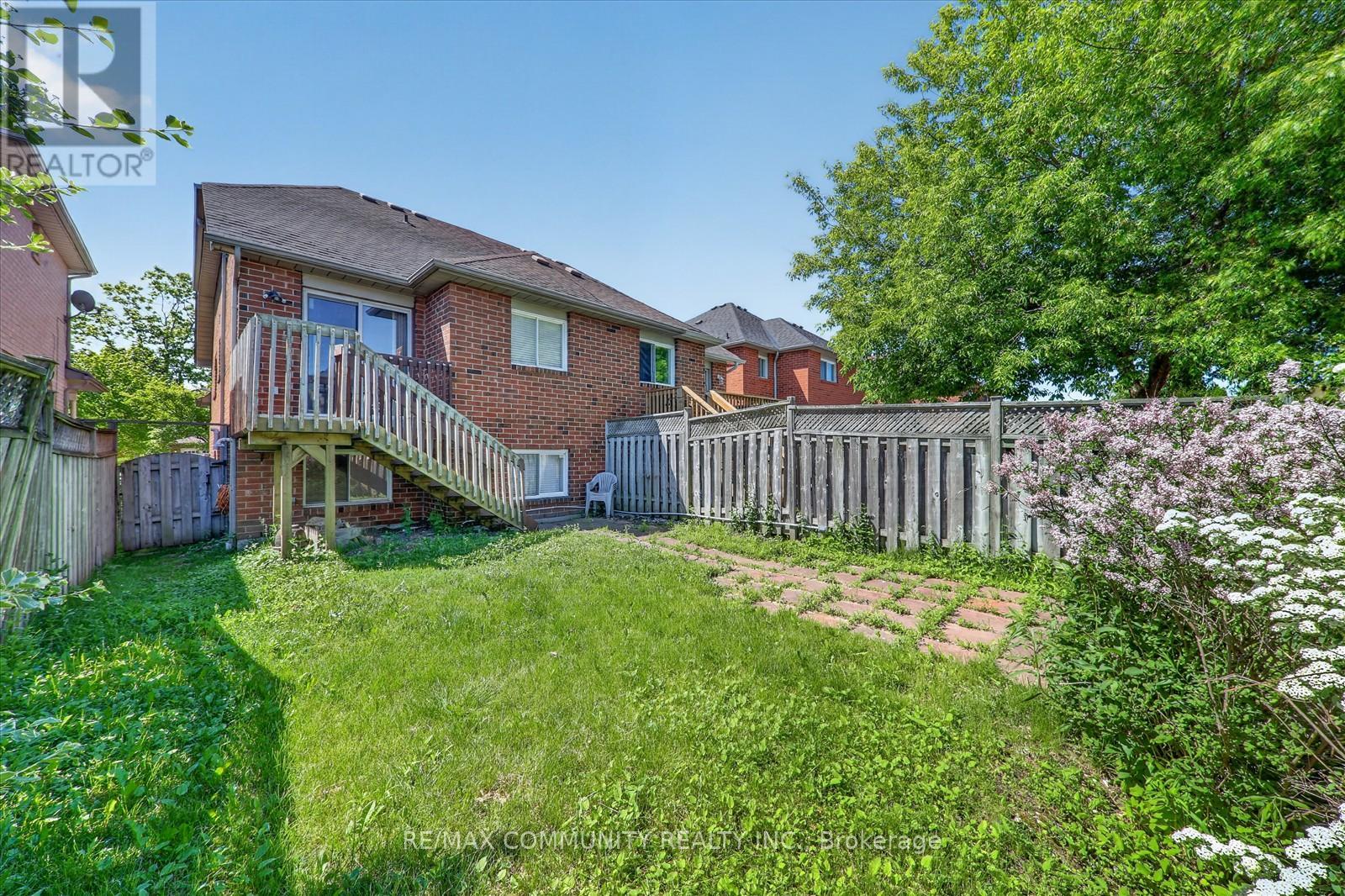 1645 AUTUMN CRESCENT - 32
