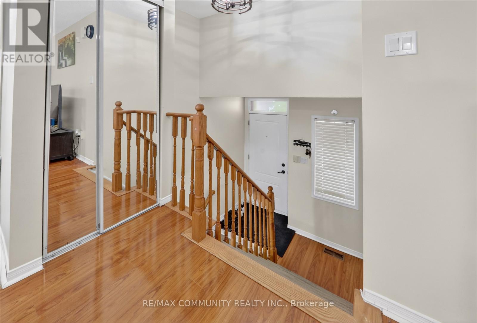 1645 AUTUMN CRESCENT - 8