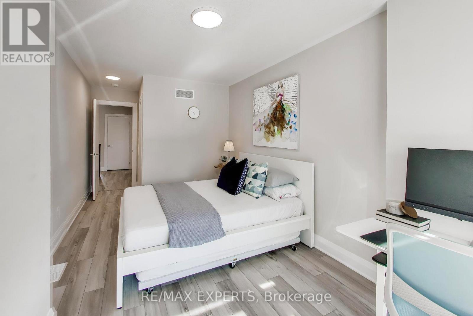 228 WOODBINE AVENUE - 29