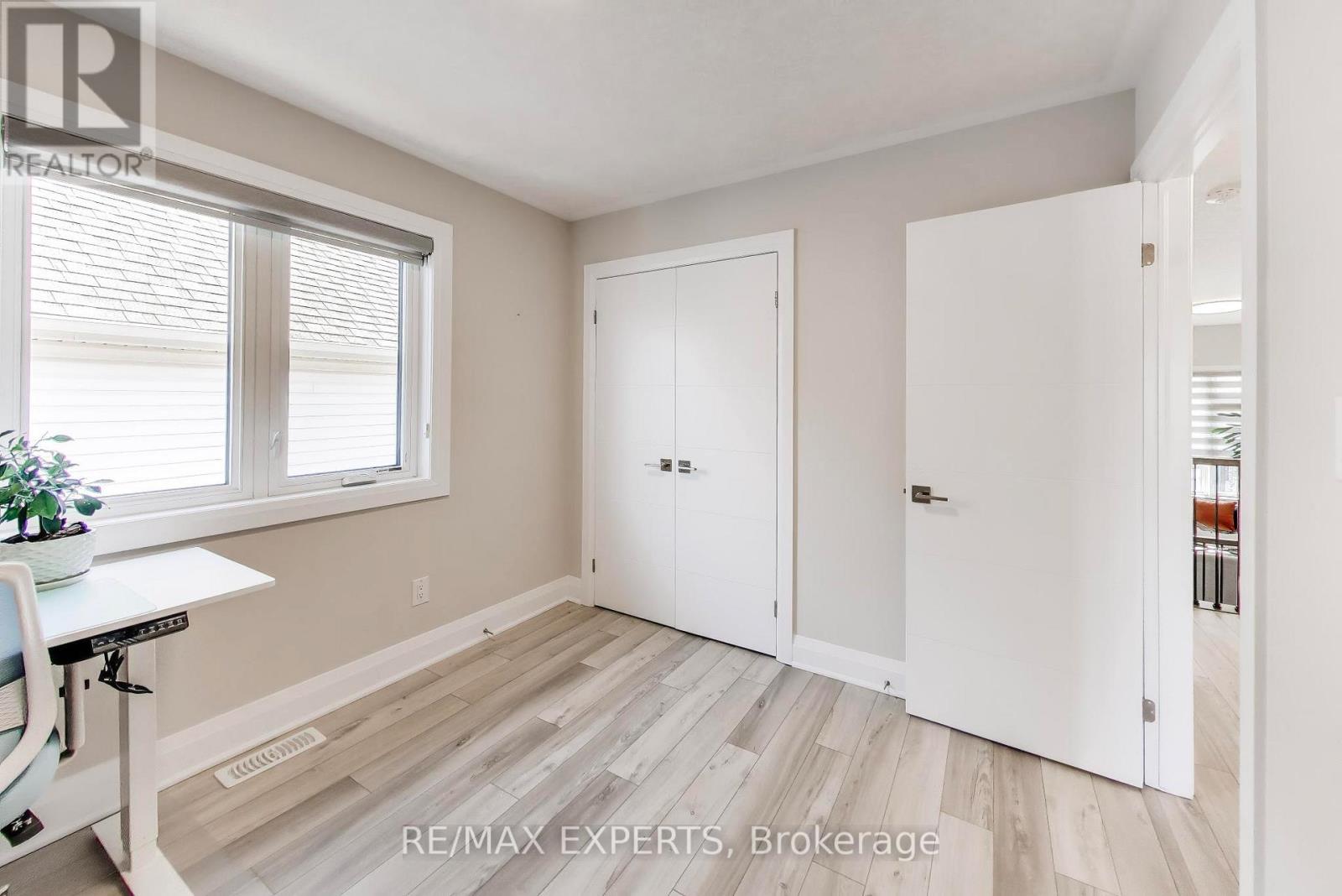228 WOODBINE AVENUE - 32