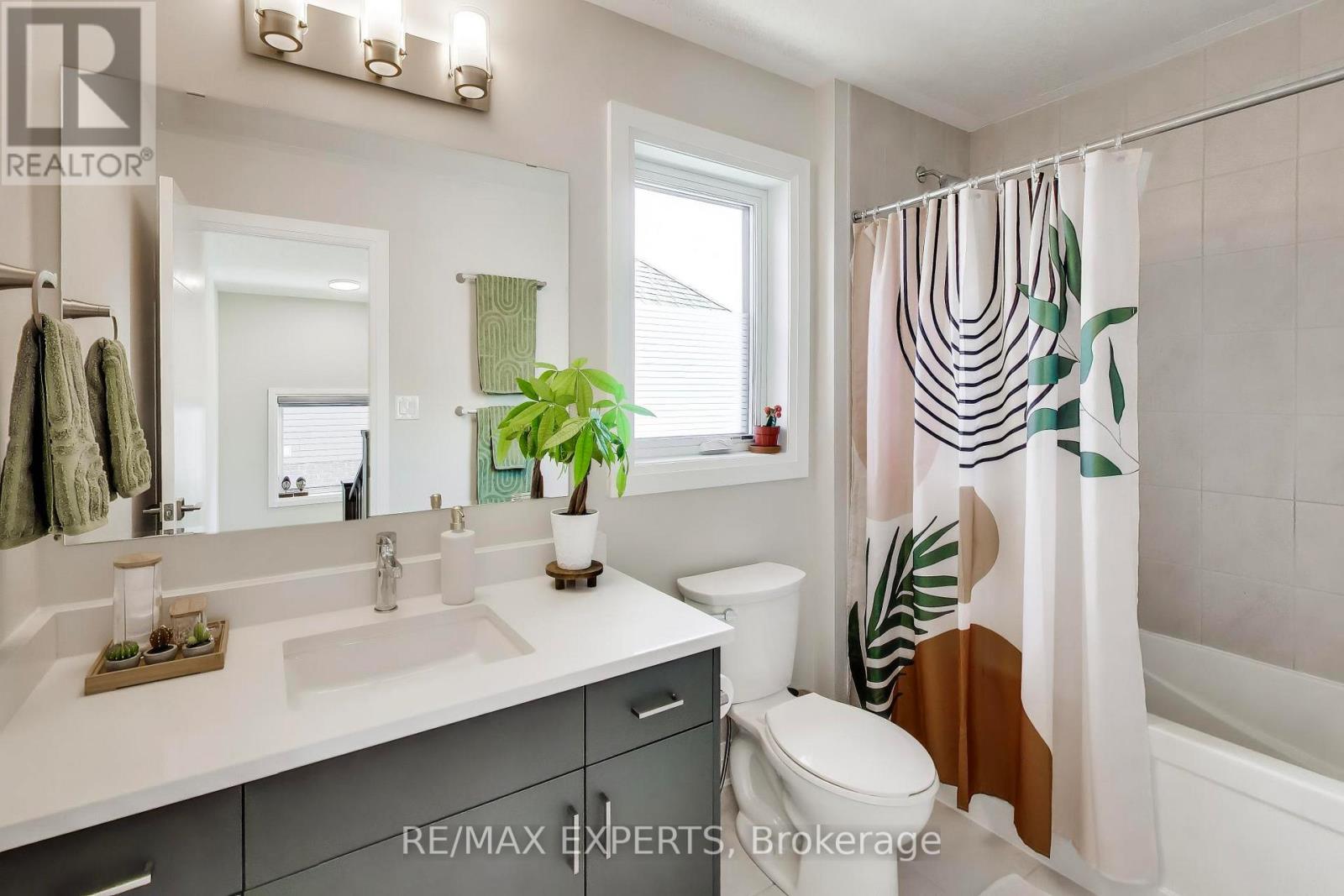 228 WOODBINE AVENUE - 33