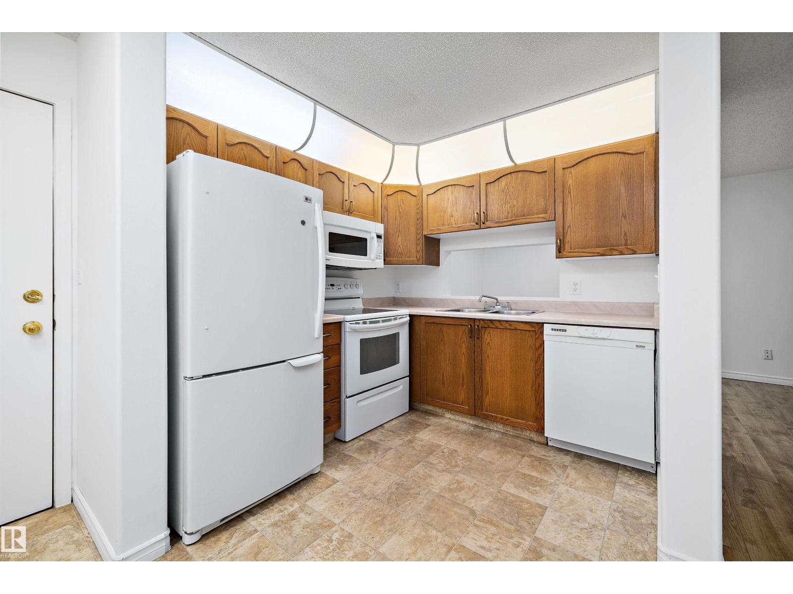#111 9619 174 ST NW - 4