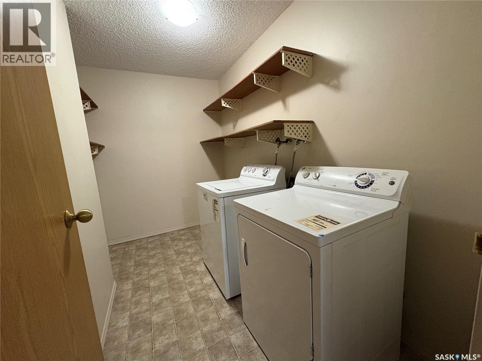 #303 1140 9th AVENUE NE - 15
