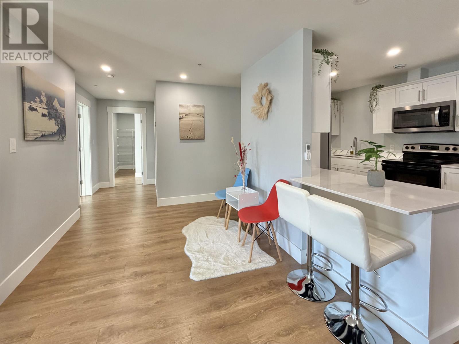 #202 24 Gilbert Drive - 19