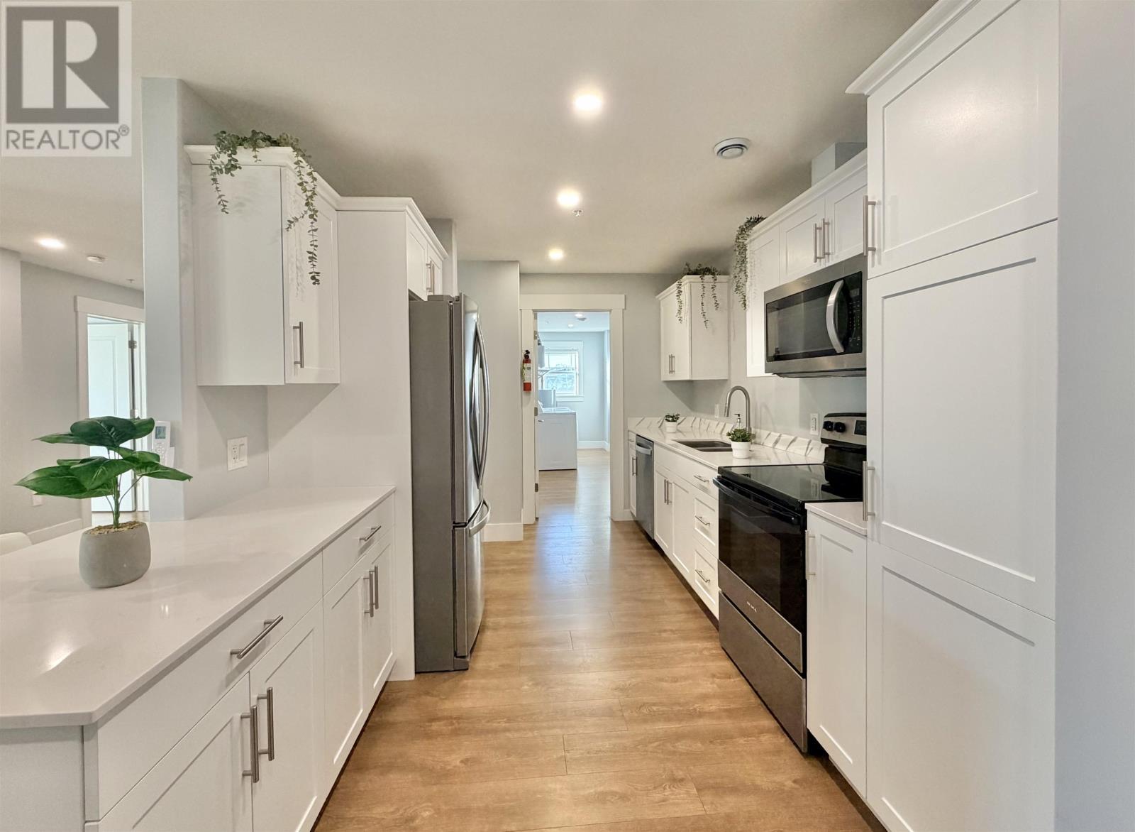 #202 24 Gilbert Drive - 17