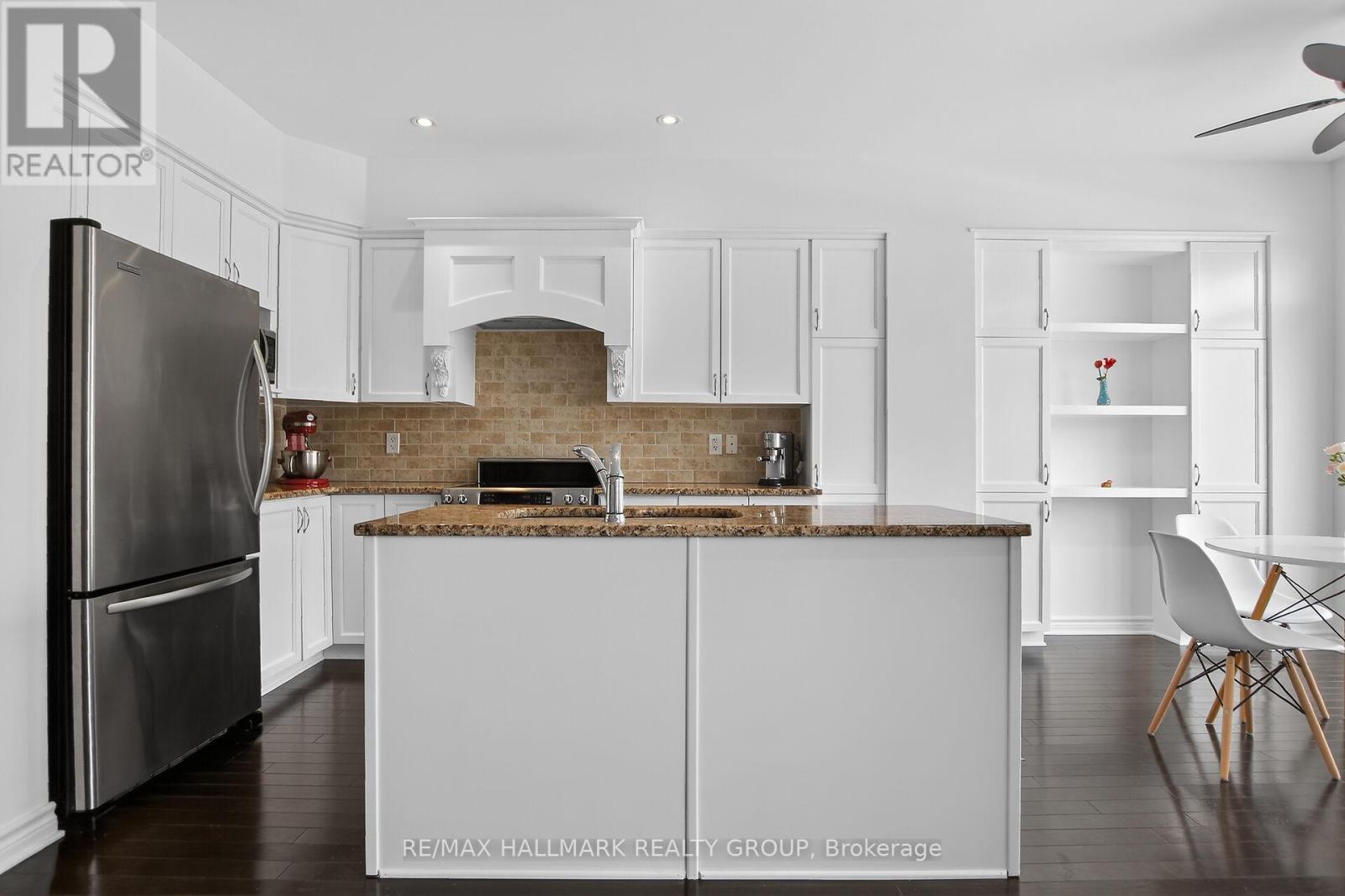 450 SULTAN STREET - 14