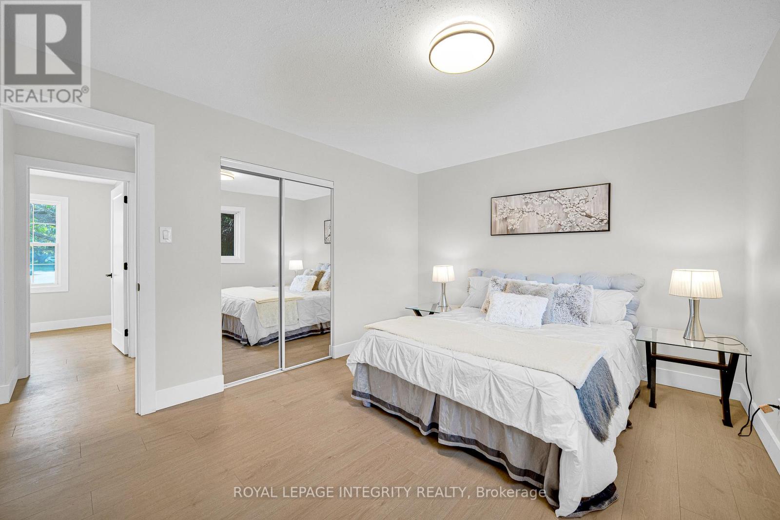 53 OVERLAKE DRIVE - 23