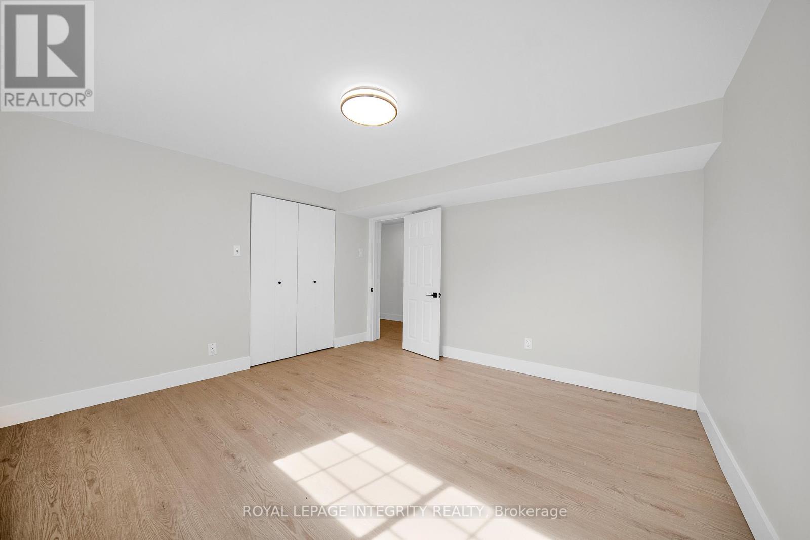 53 OVERLAKE DRIVE - 39