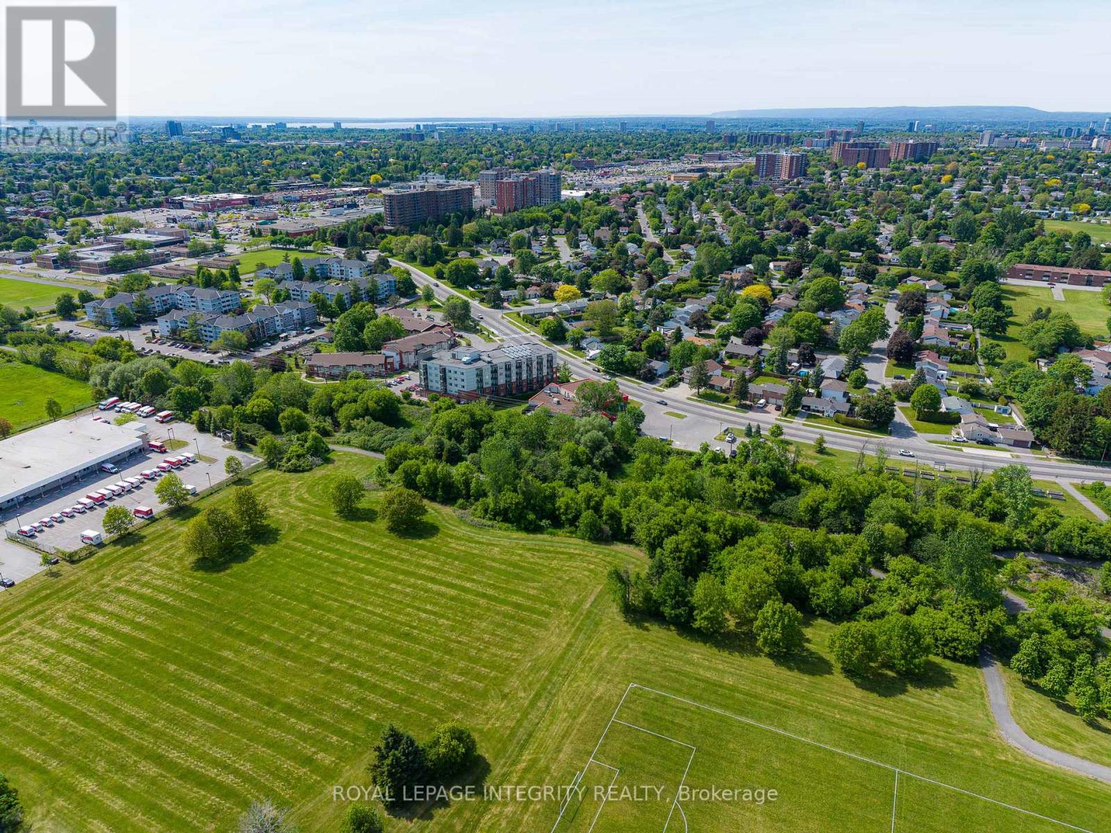 53 OVERLAKE DRIVE - 47