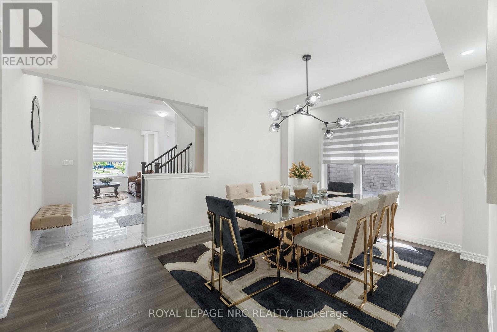 12 SWAN AVENUE - 10