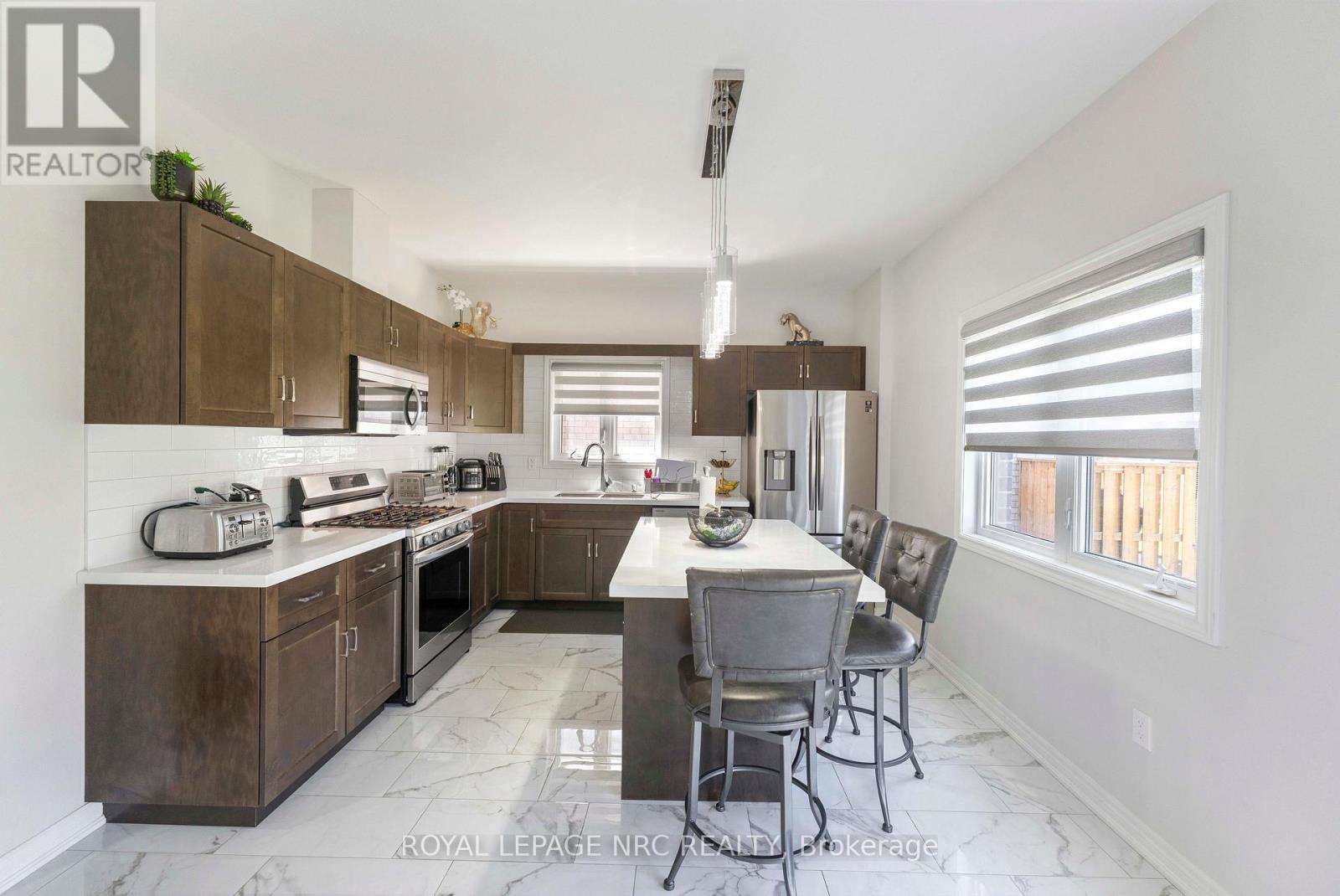 12 SWAN AVENUE - 12