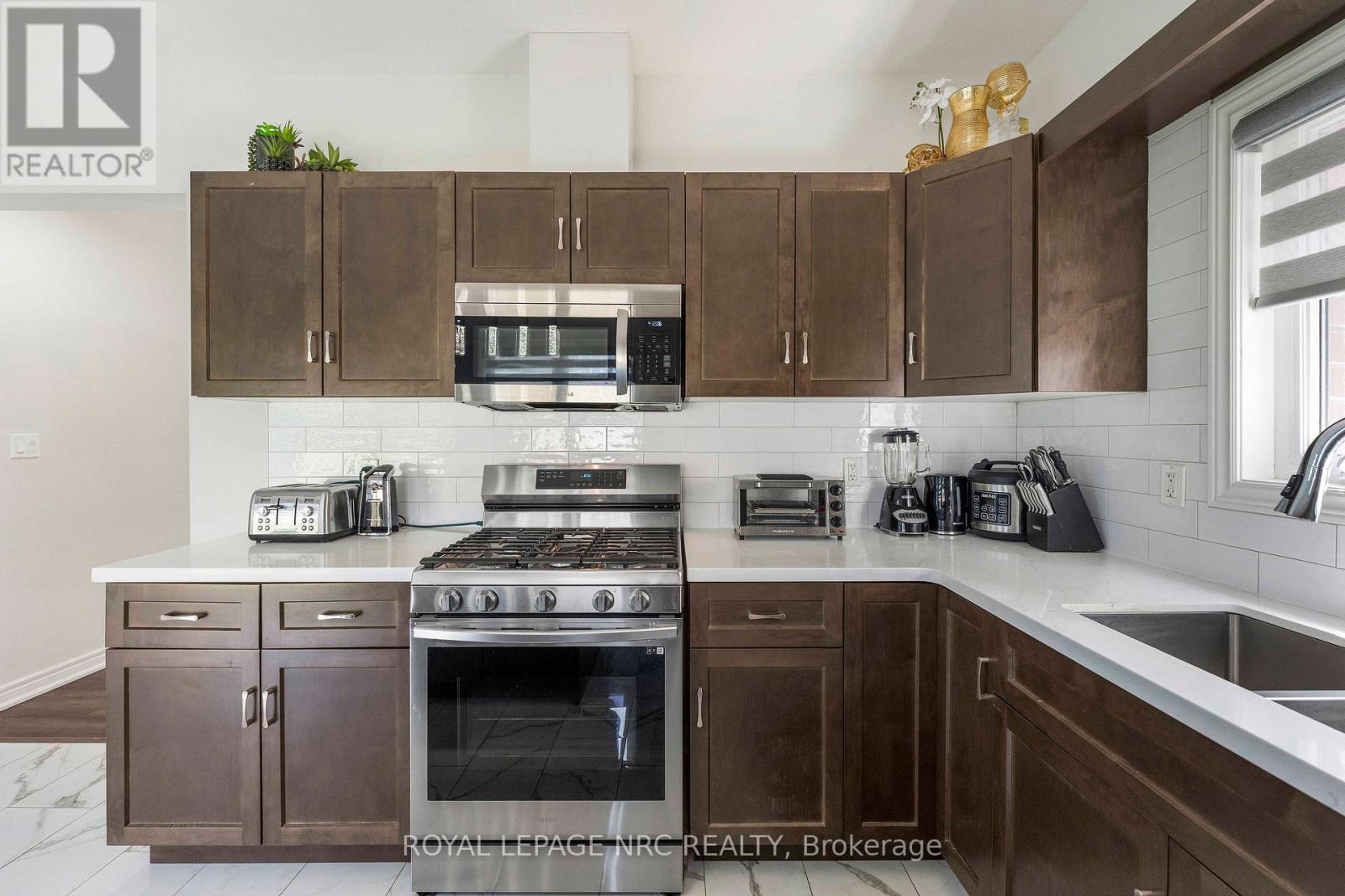 12 SWAN AVENUE - 13