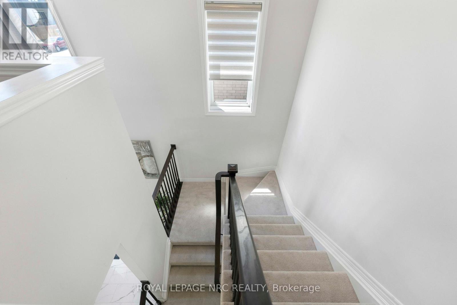 12 SWAN AVENUE - 20