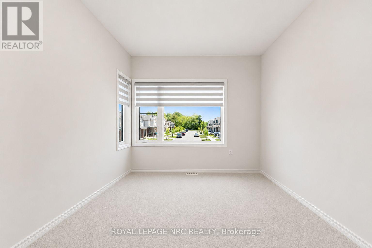 12 SWAN AVENUE - 21