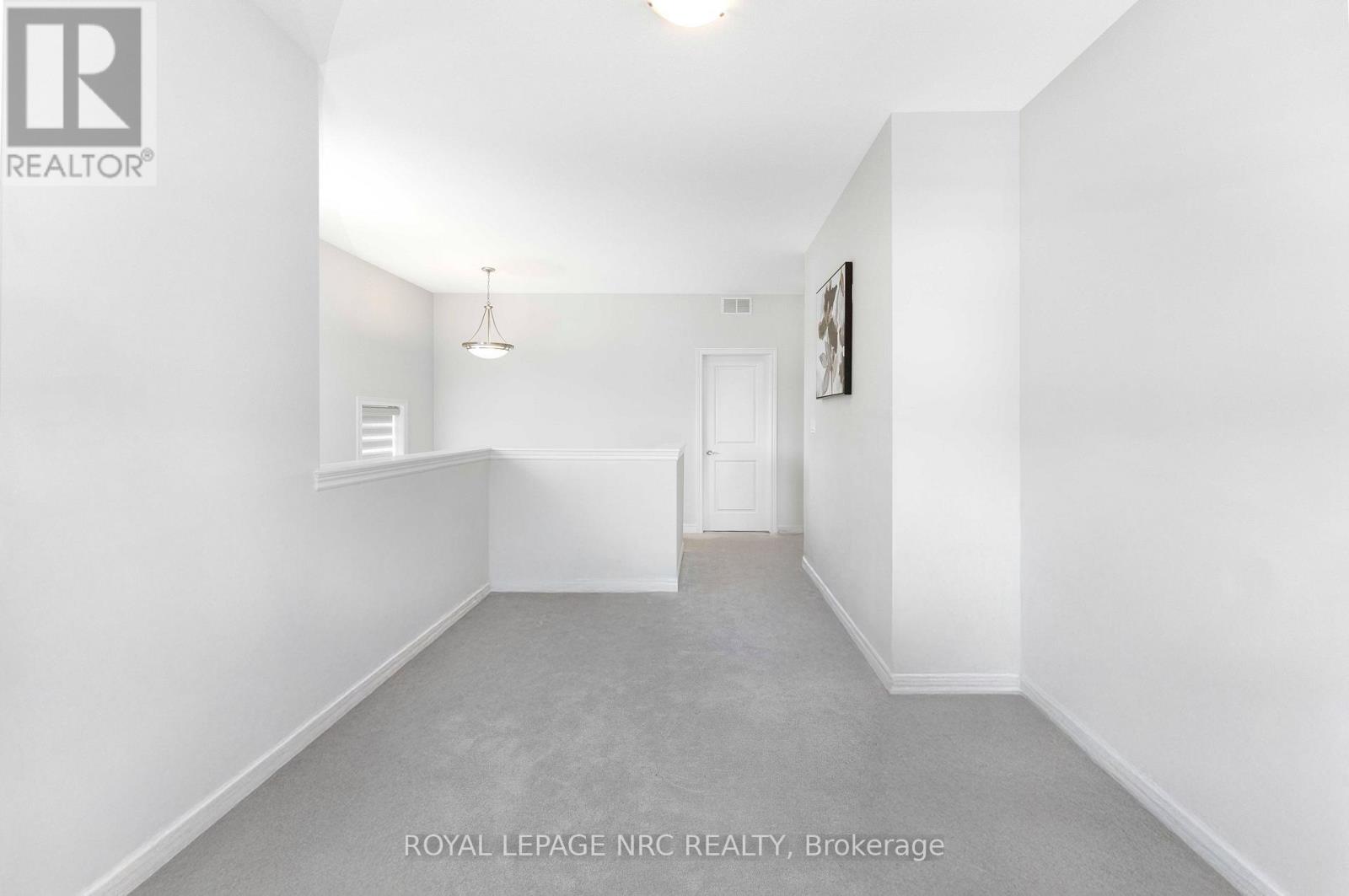 12 SWAN AVENUE - 22