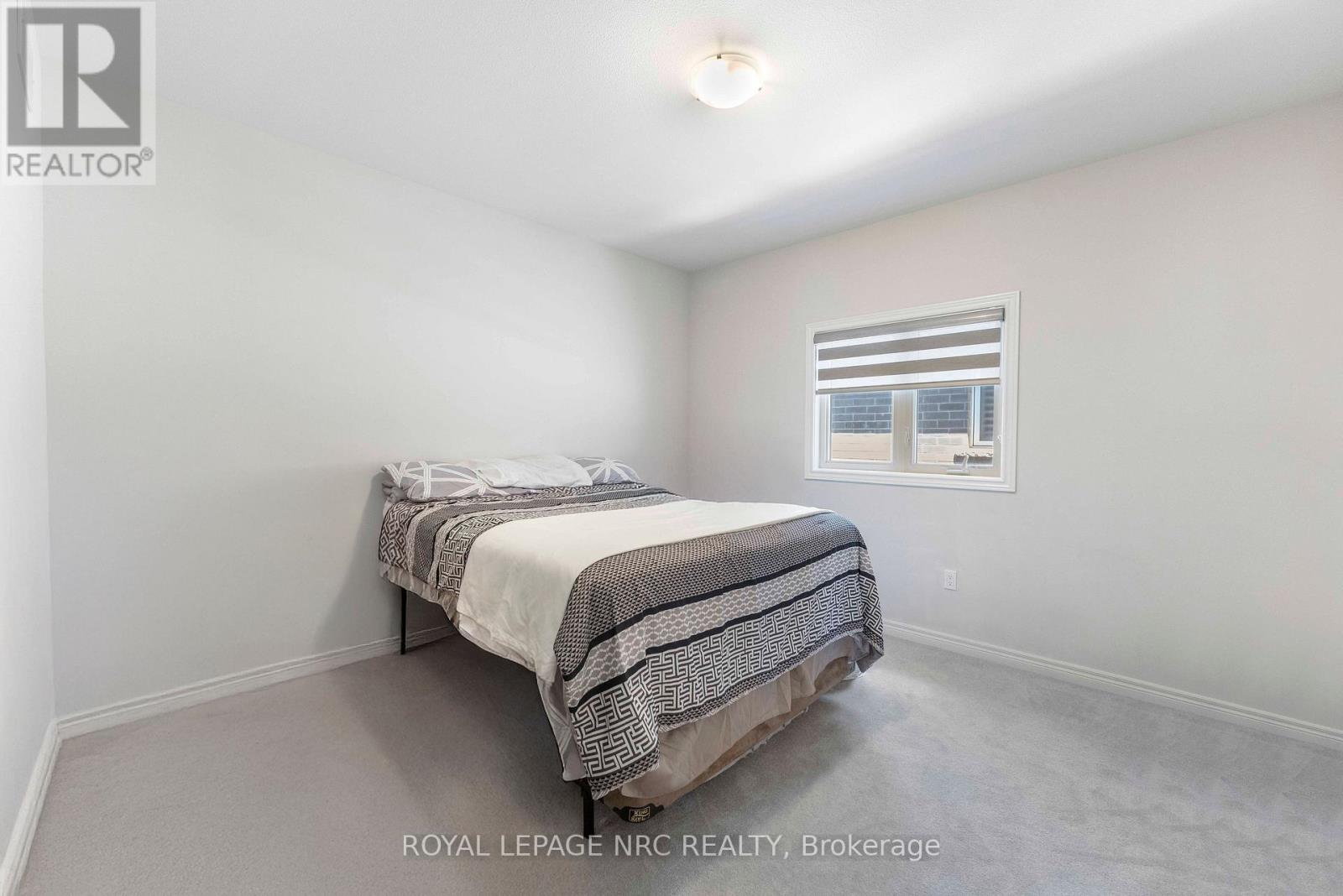 12 SWAN AVENUE - 29
