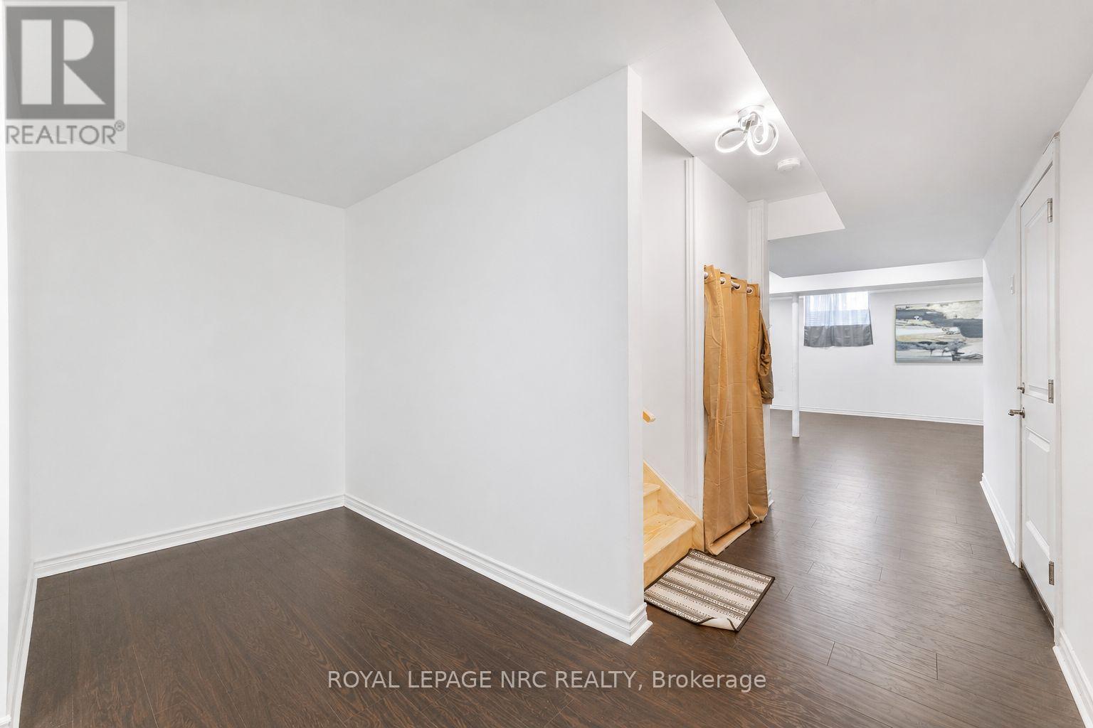 12 SWAN AVENUE - 37