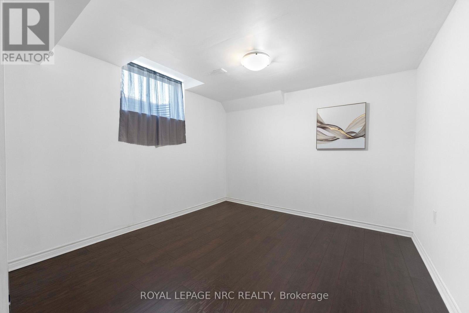 12 SWAN AVENUE - 43