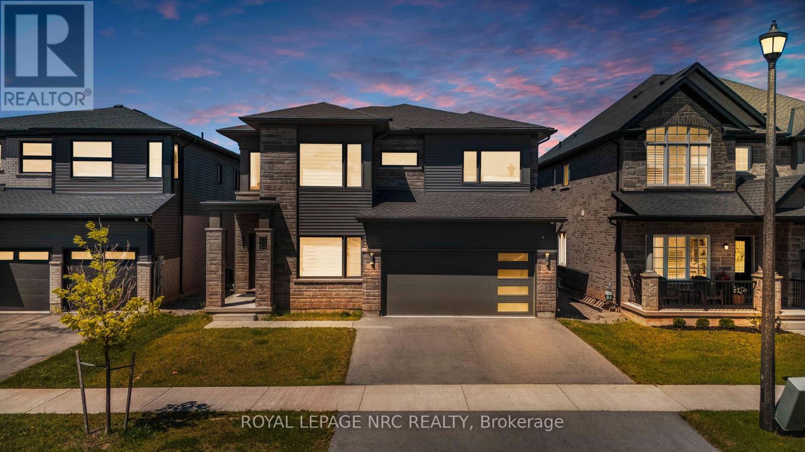 12 SWAN AVENUE - 48