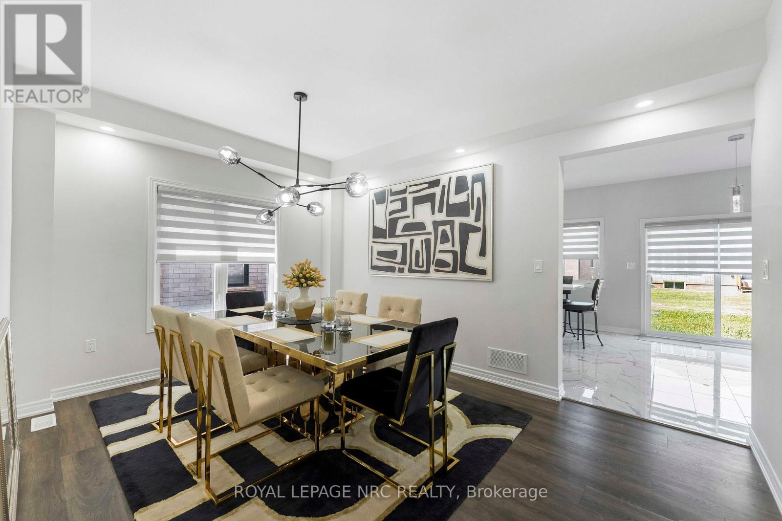 12 SWAN AVENUE - 8