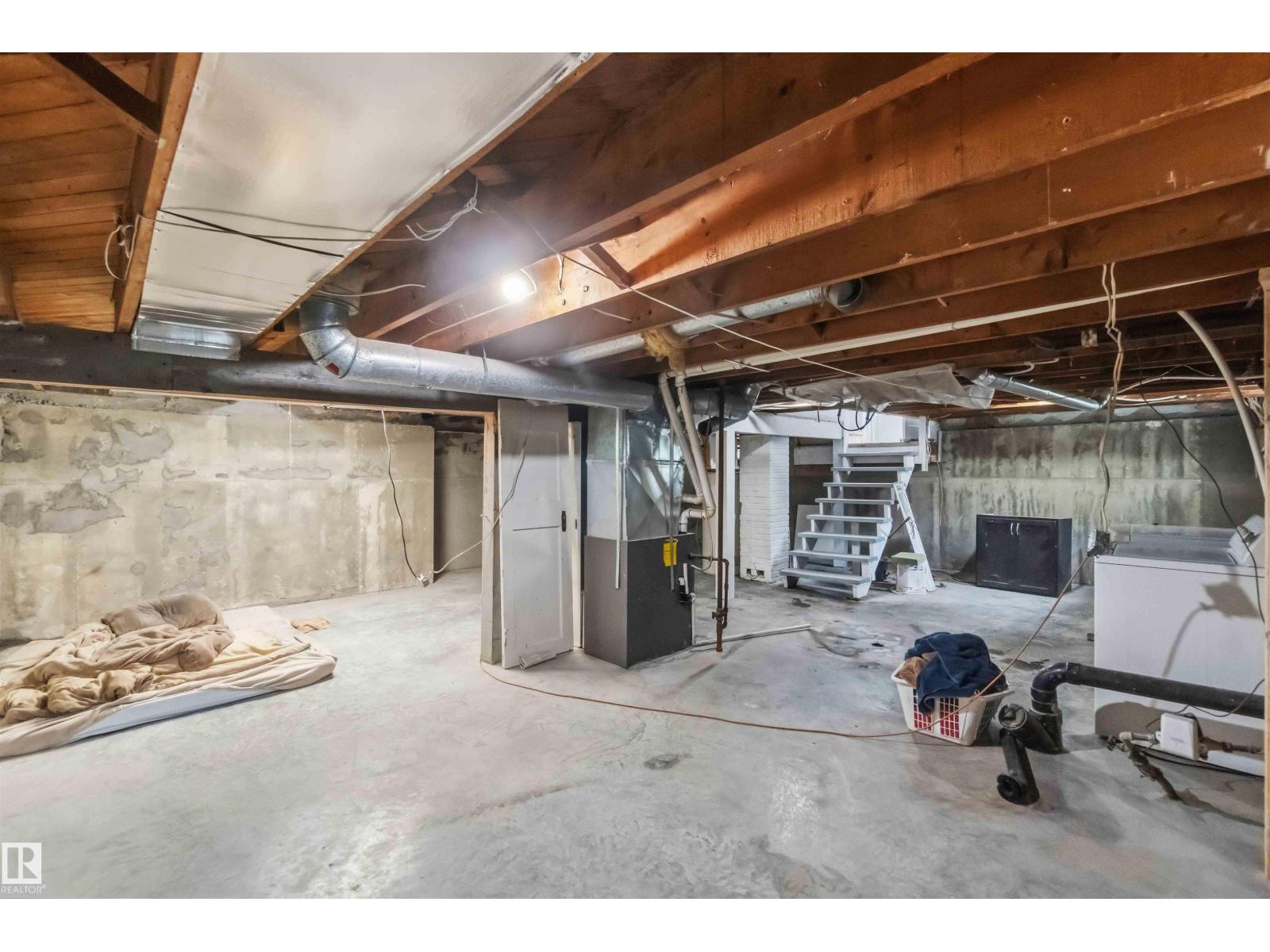 11842 93 ST NW - 33