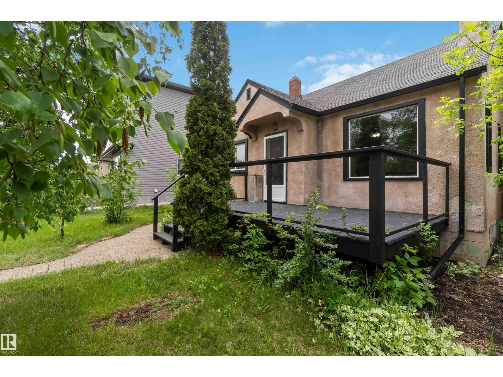 11842 93 ST NW - 5