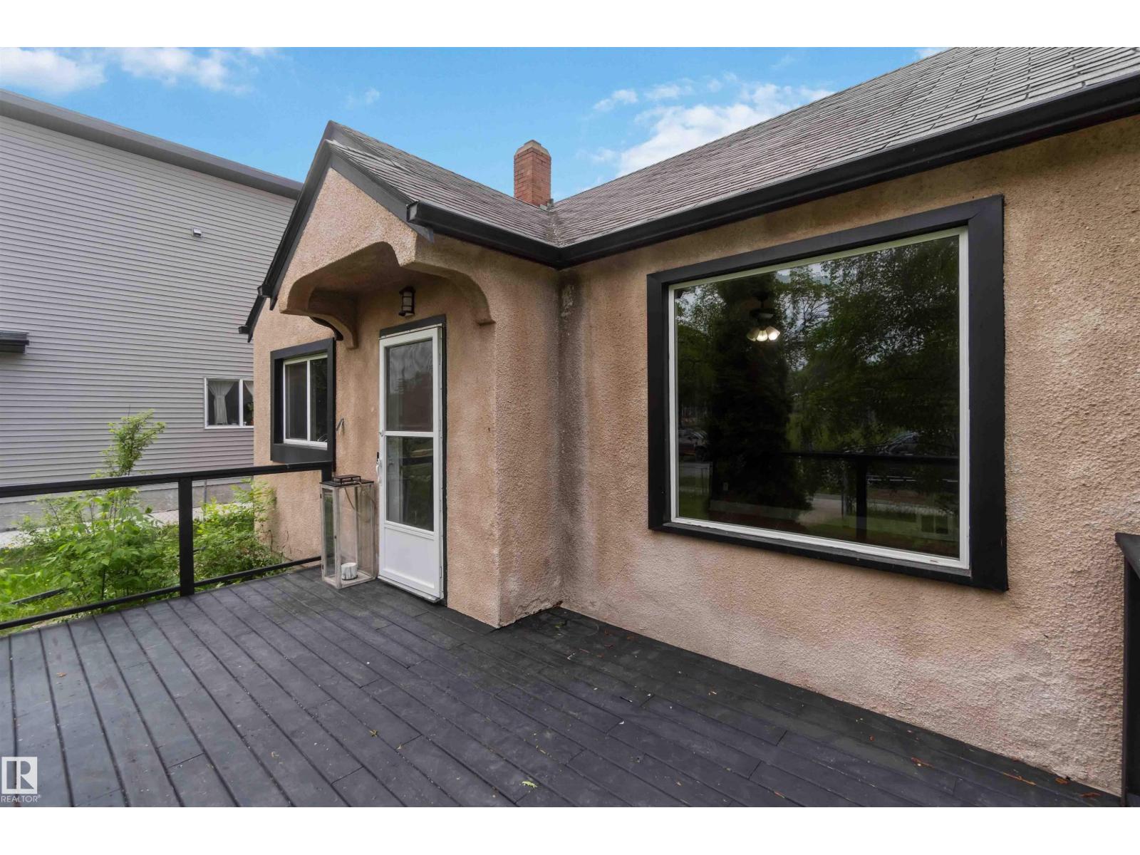 11842 93 ST NW - 6