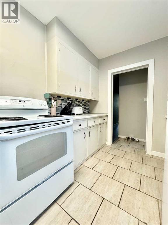 640 12 Street N - 11