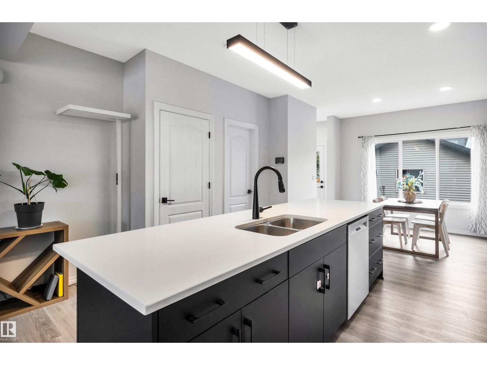 2495 KELLY CIRCLE CI SW - 10