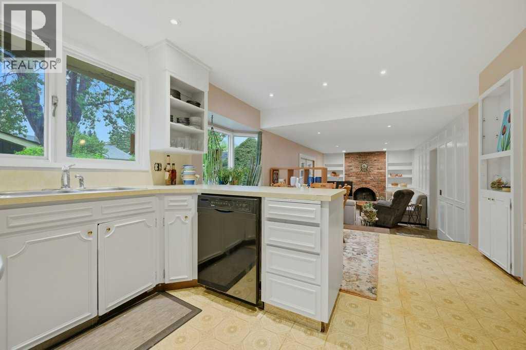 9824 19 Street SW - 9