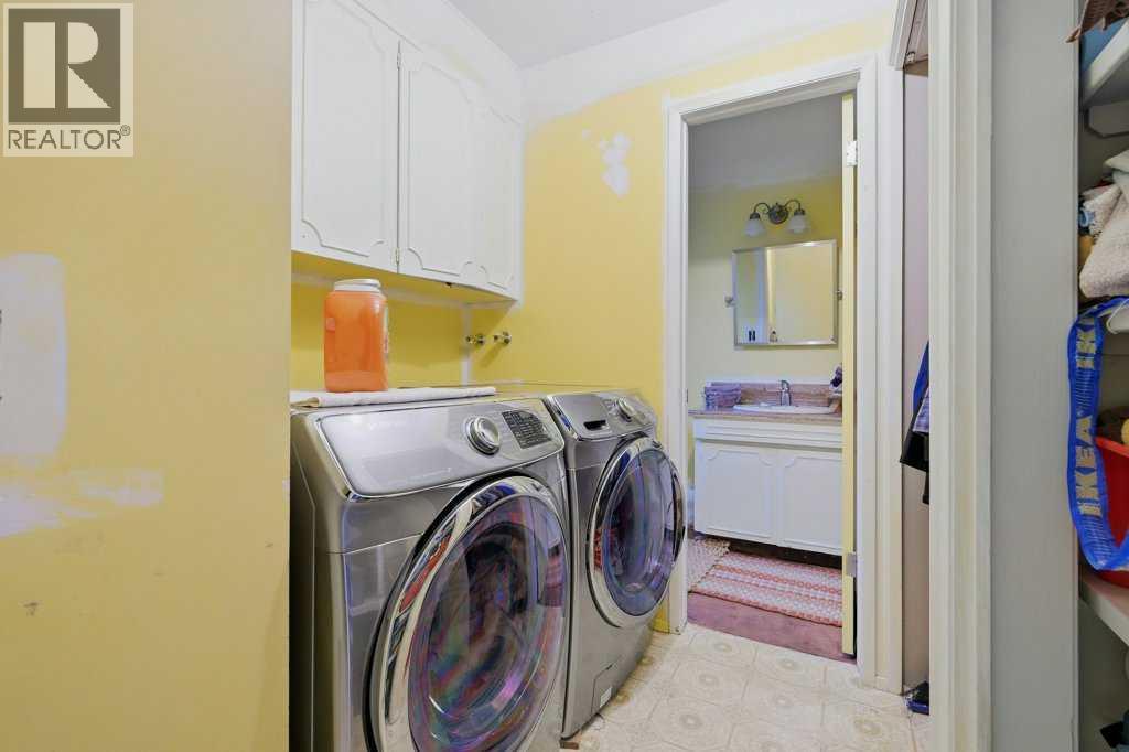 9824 19 Street SW - 17