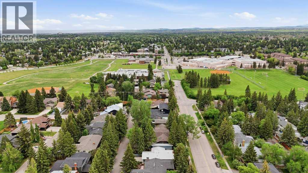 9824 19 Street SW - 37