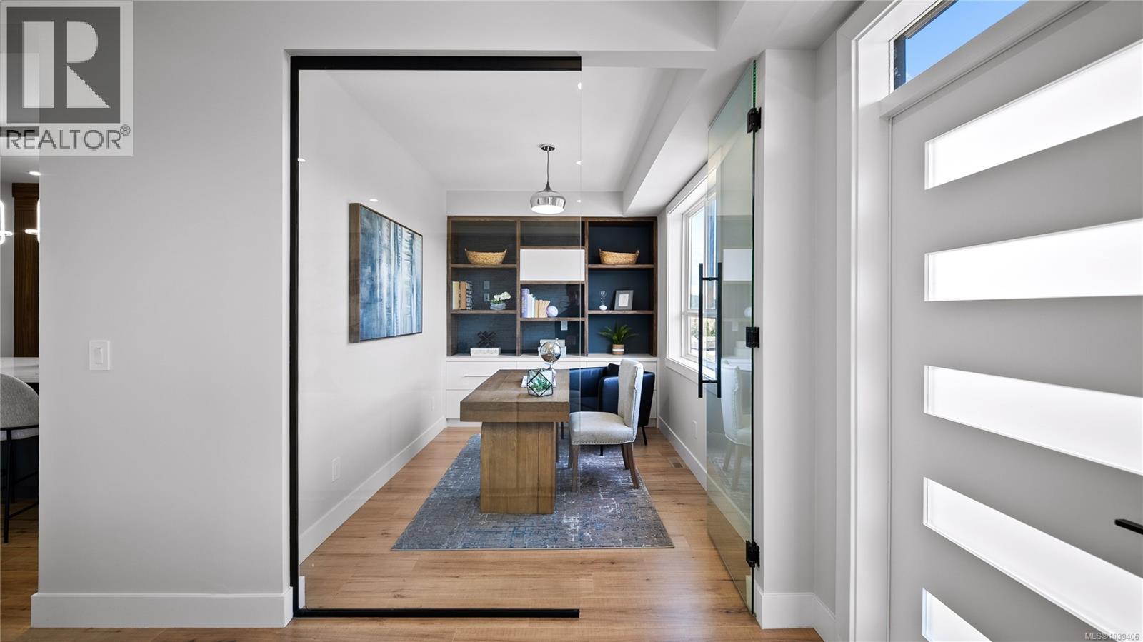  2210 Archer Gate, Langford
