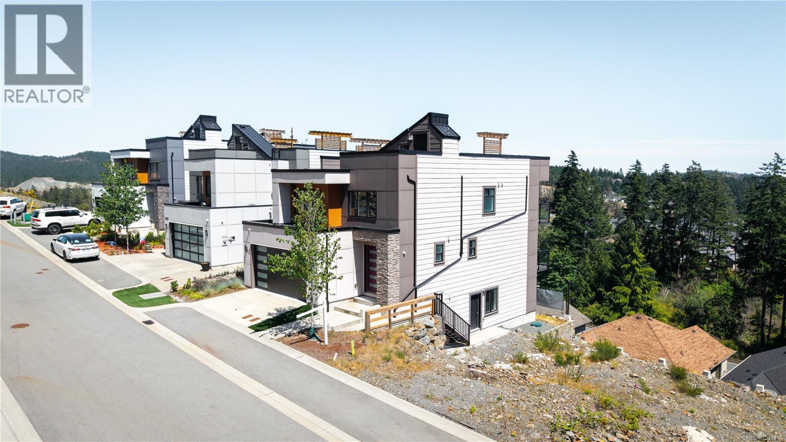  2210 Archer Gate, Langford