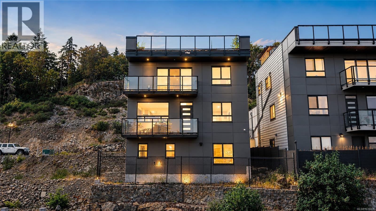  2210 Archer Gate, Langford
