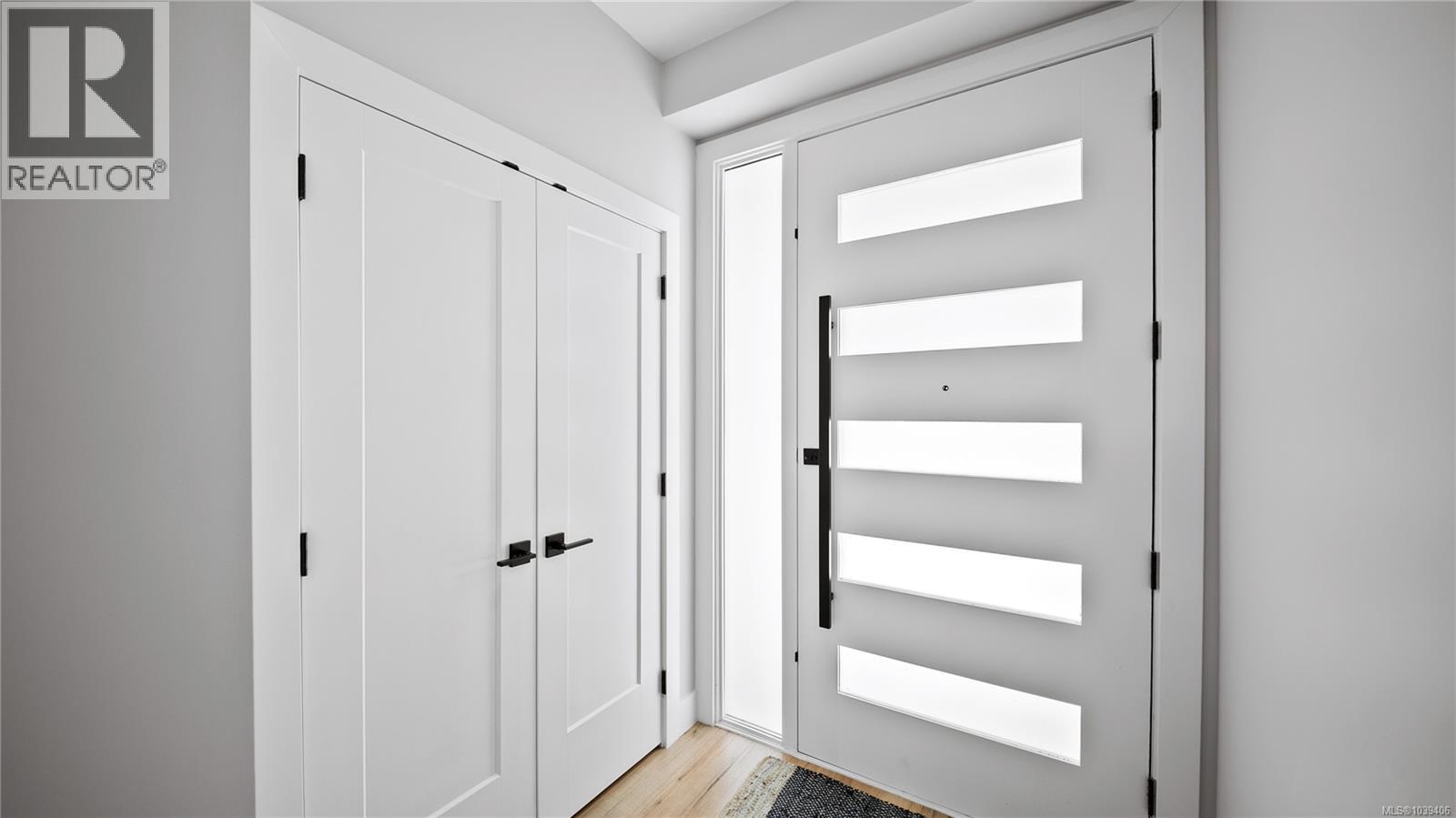 2210 Archer Gate, Langford