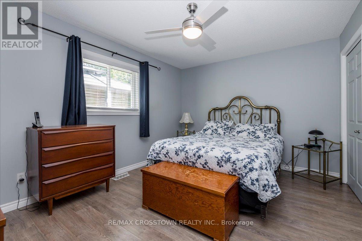 1170 ARNOLD STREET - 15