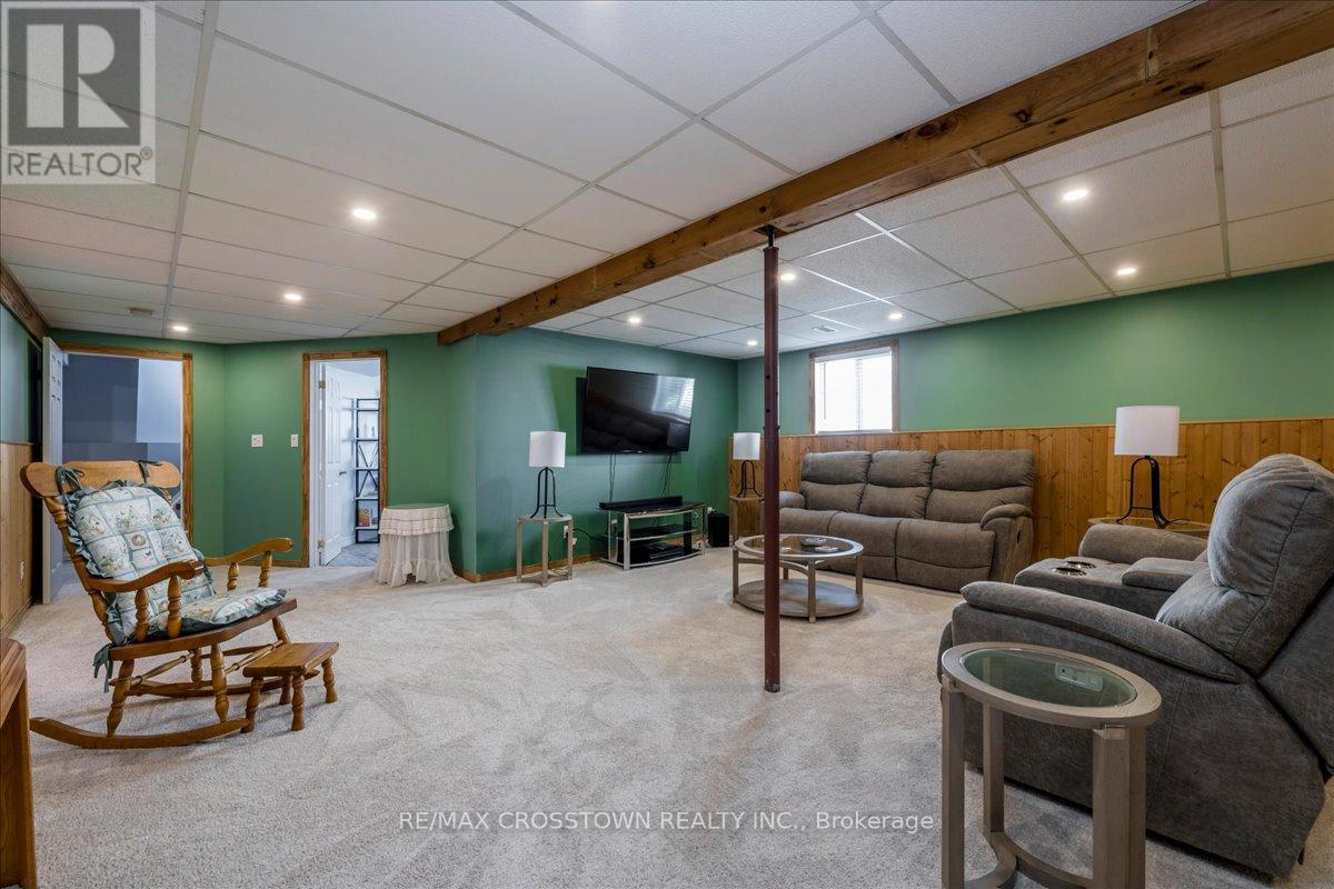 1170 ARNOLD STREET - 20