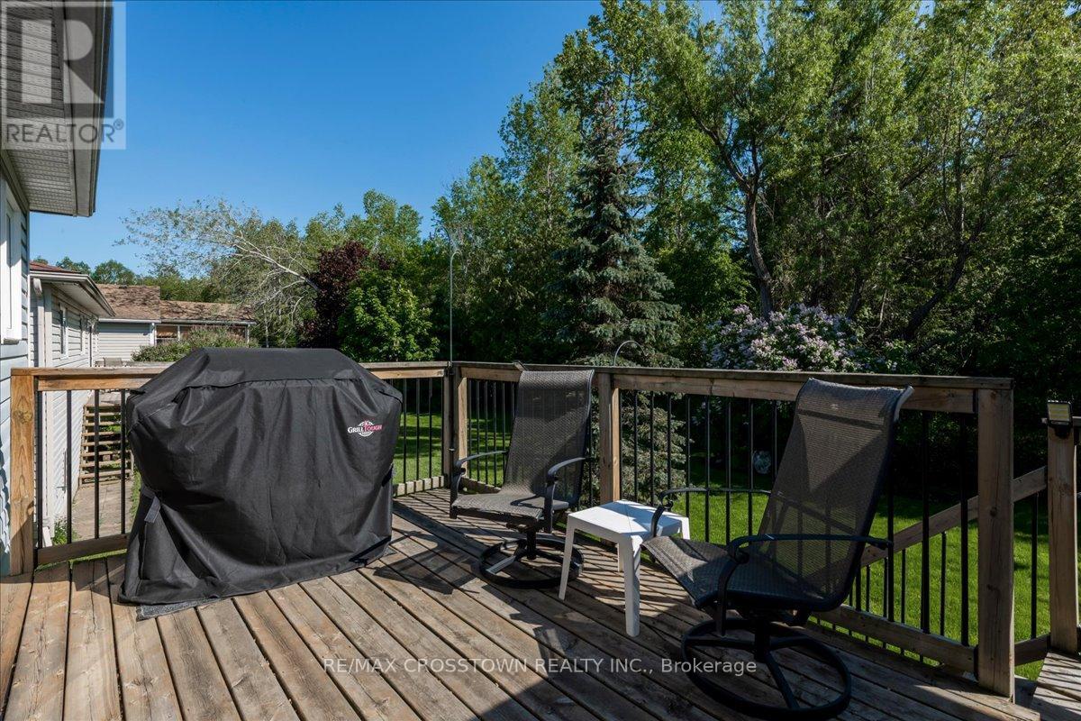 1170 ARNOLD STREET - 24