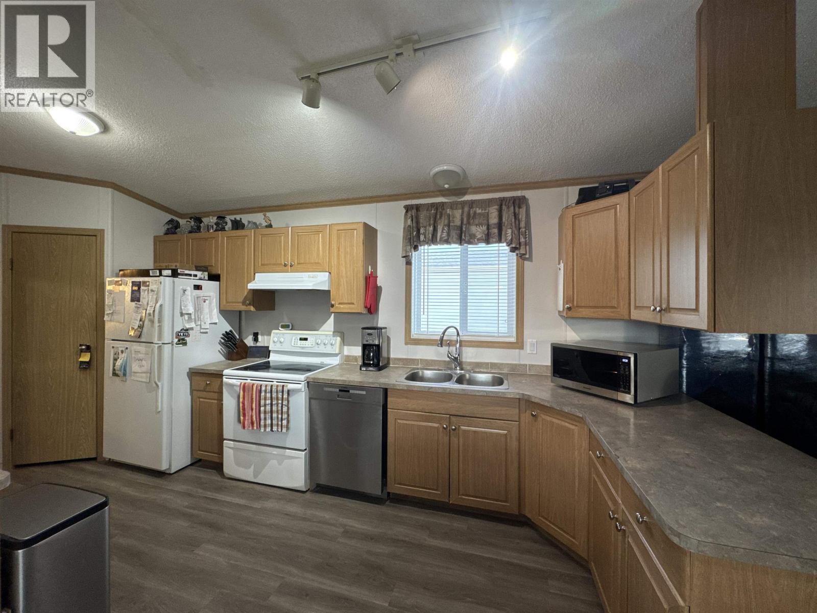 10495 102 STREET - 4