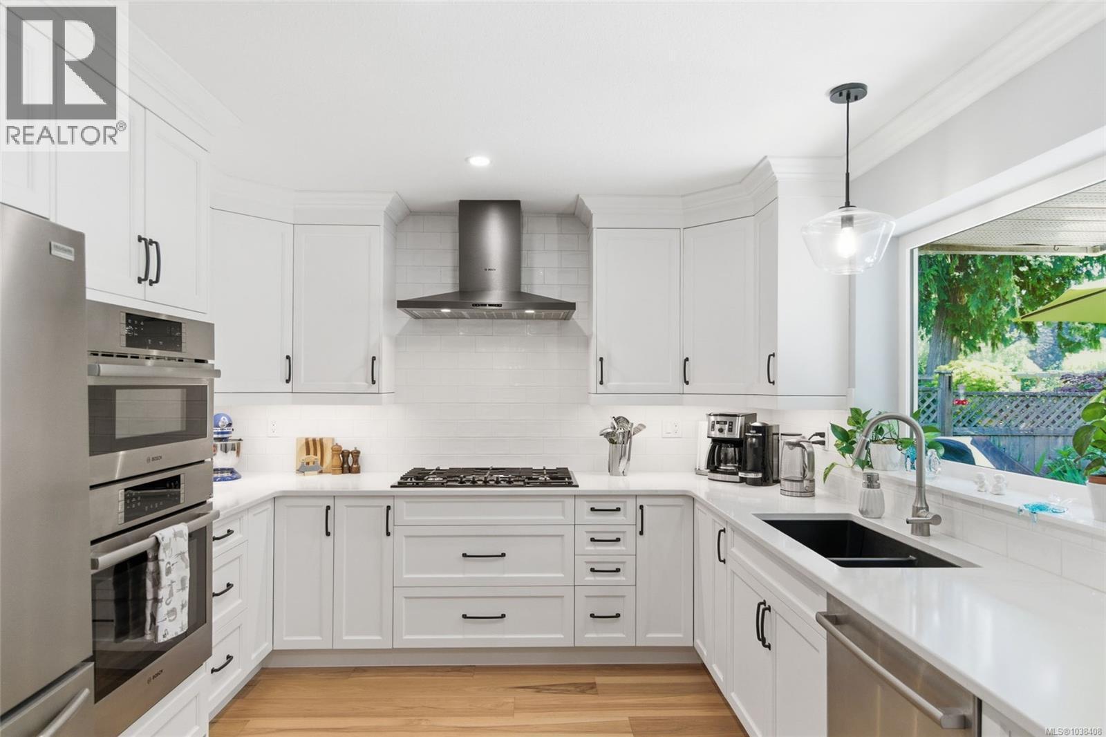 1000 Eaglecrest Dr - 5
