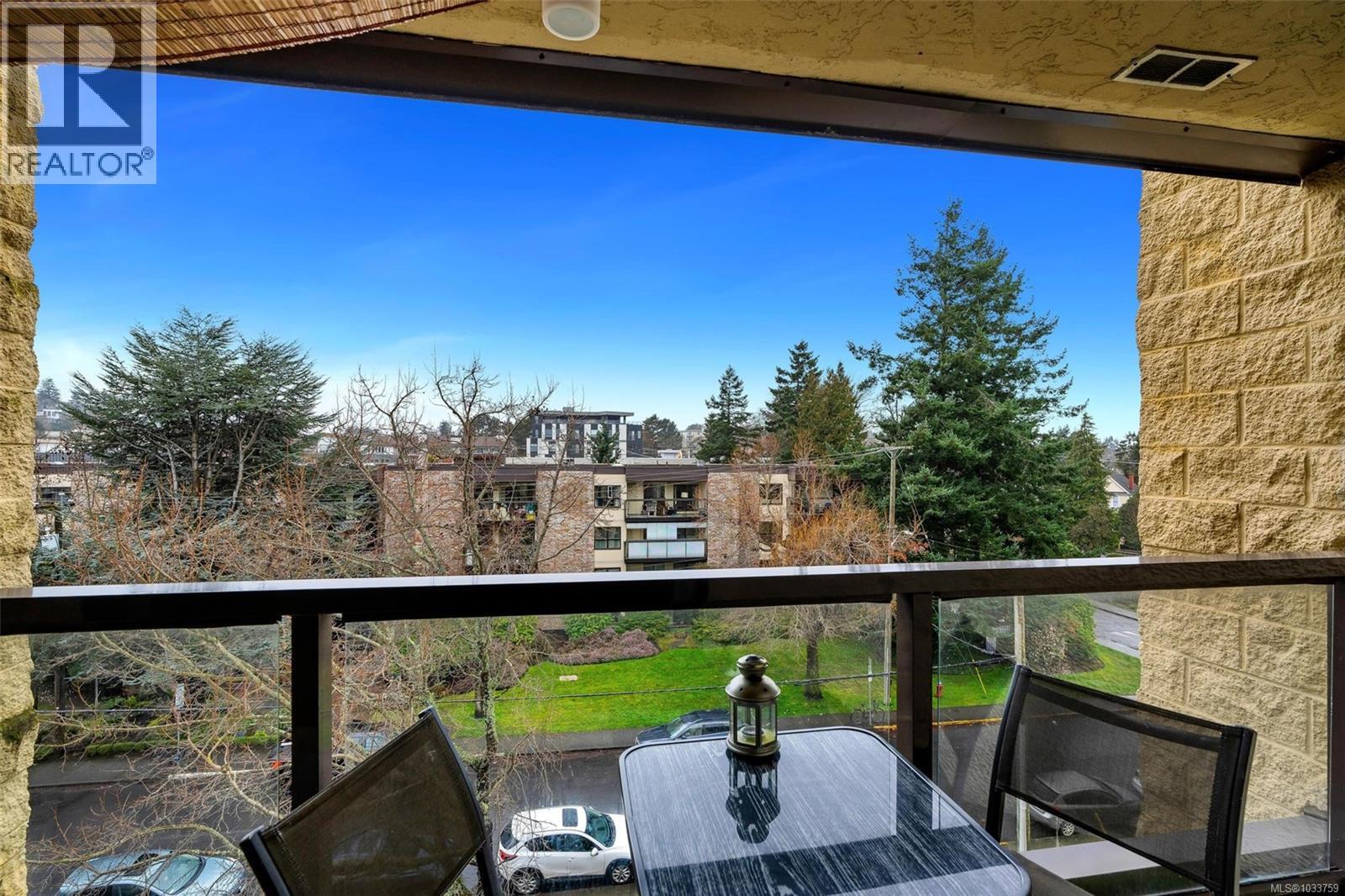 #512 1745 Leighton Rd - 24
