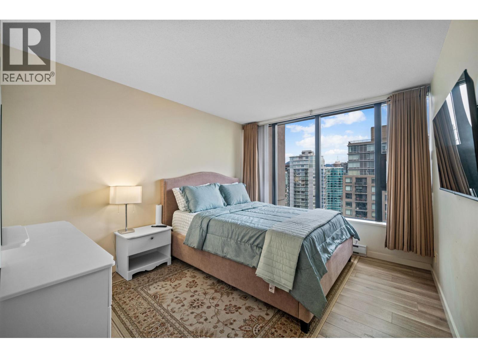 2 Bed, 2 Bath House for Sale in Vancouver – 3104 928 HOMER STREET, Vancouver – MLS# R3132293 - Image 11
