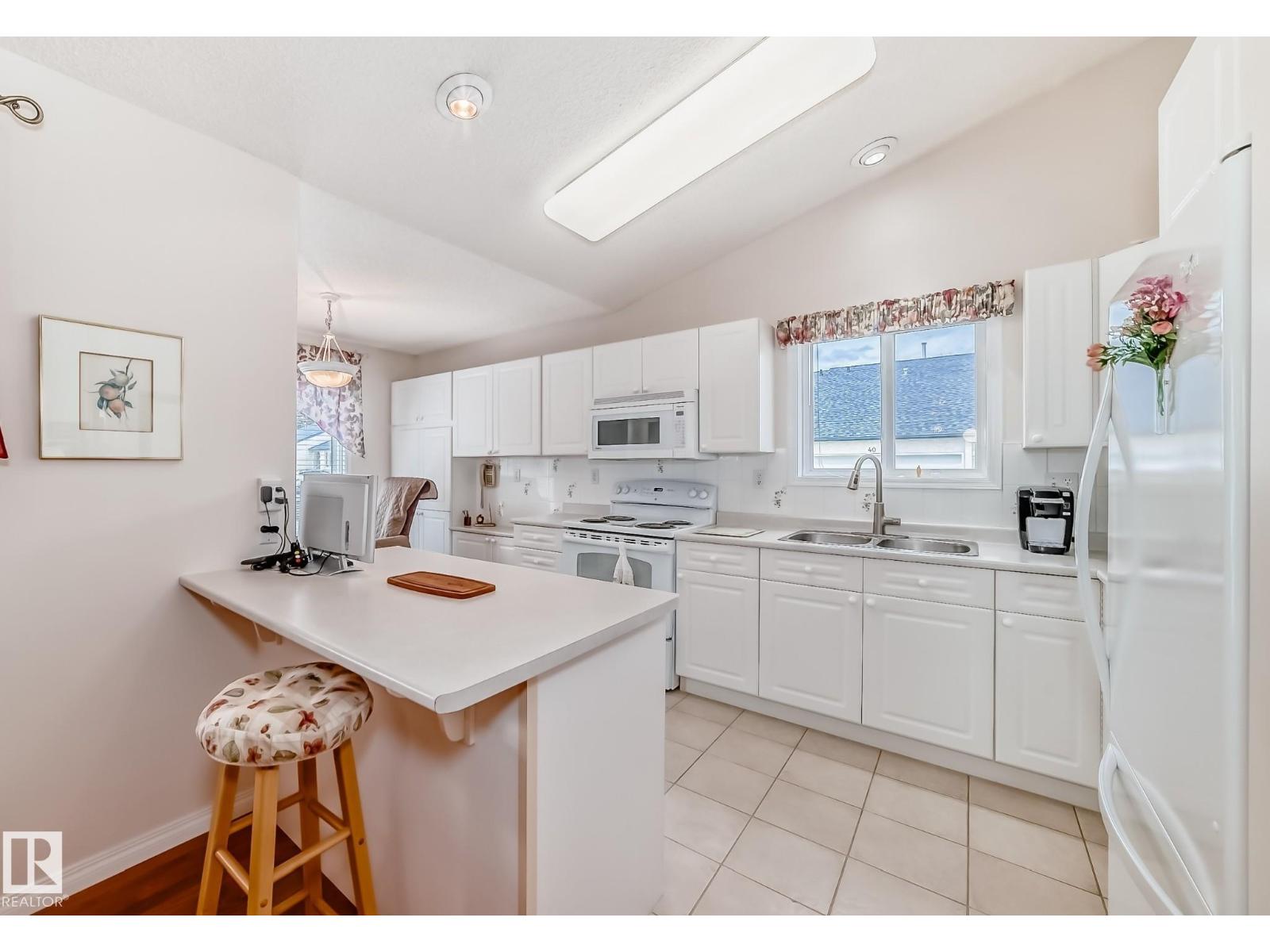 #49 9718 176 ST NW - 18