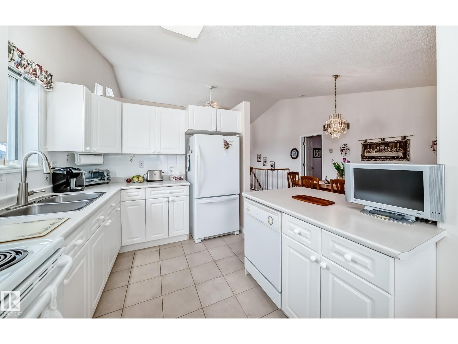 #49 9718 176 ST NW - 19